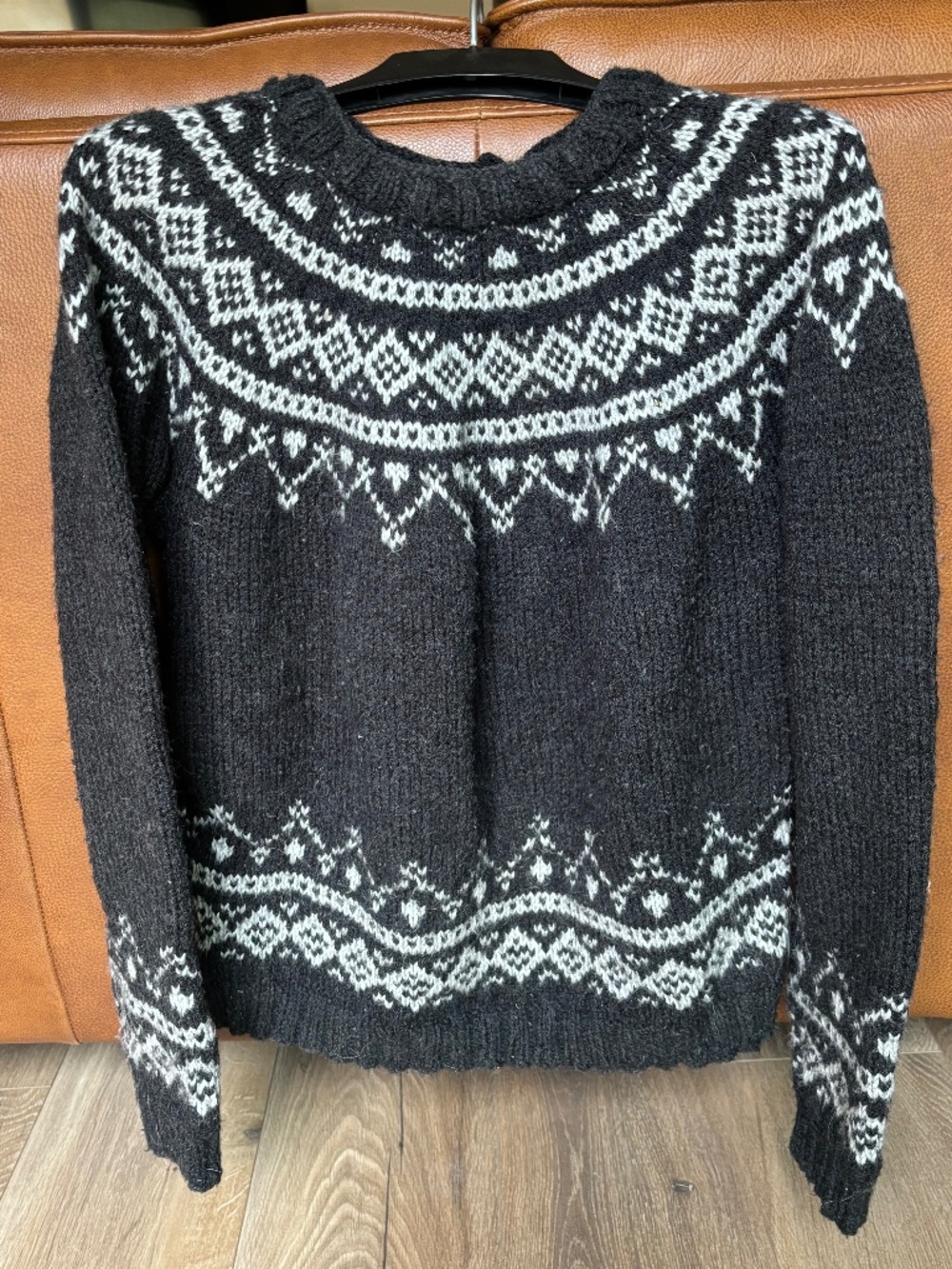 Hand Knit Icelandic Lopapeysa (traditional design) Homemade Sweater Medium